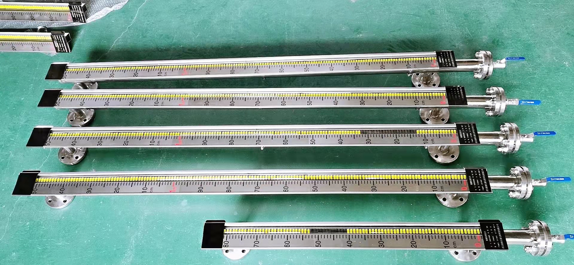 磁翻板液位計(jì)真空面板 (1).jpg